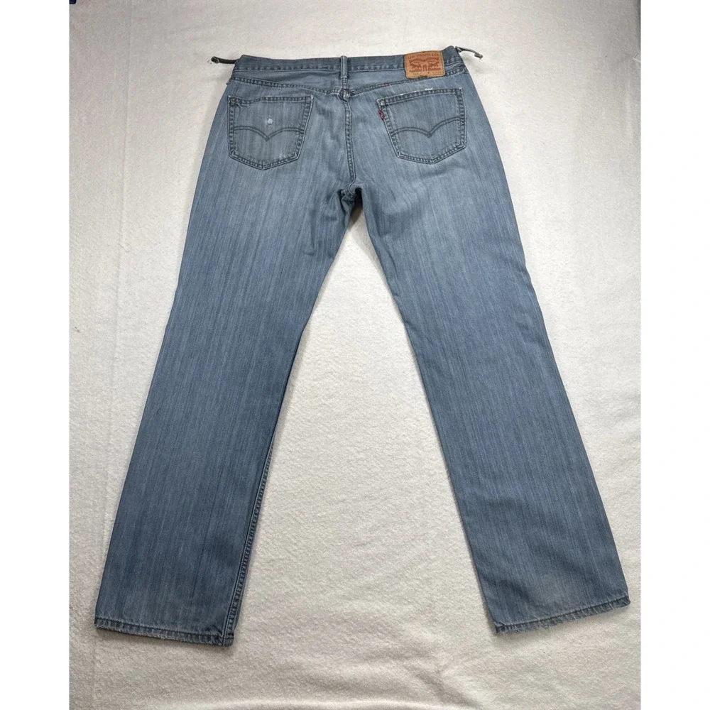 Levis levi 555